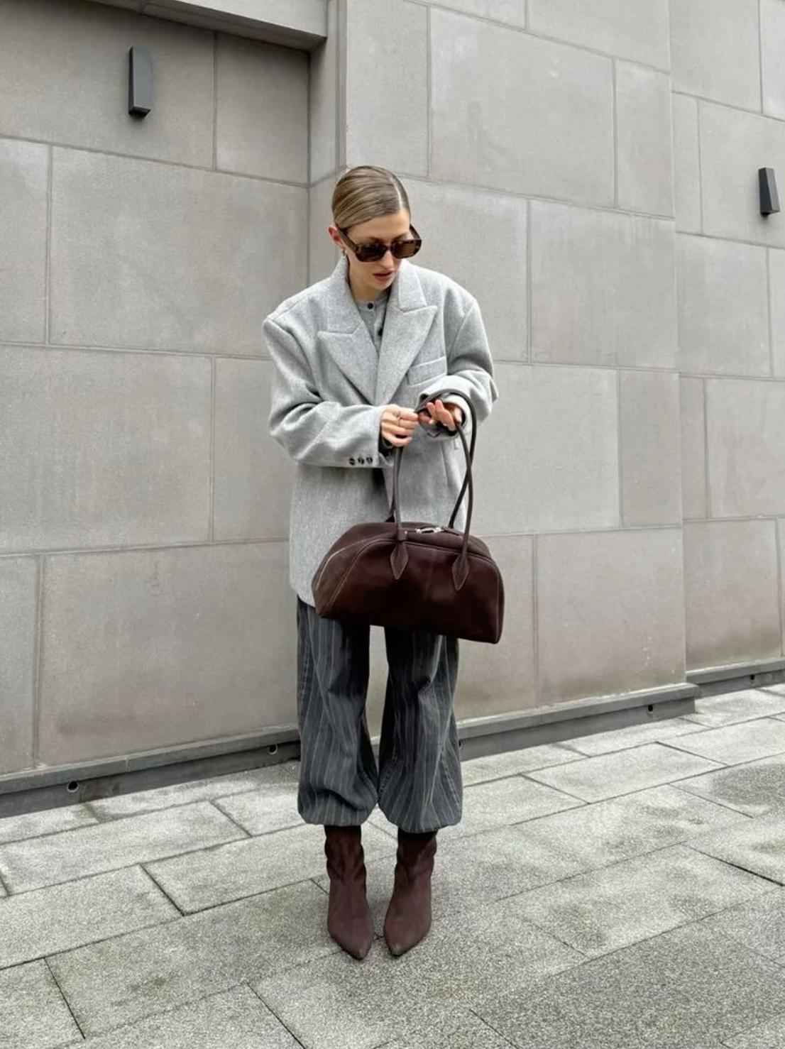 Сумка, яка пасує до всього: які відтінки стали універсальними восени 2025